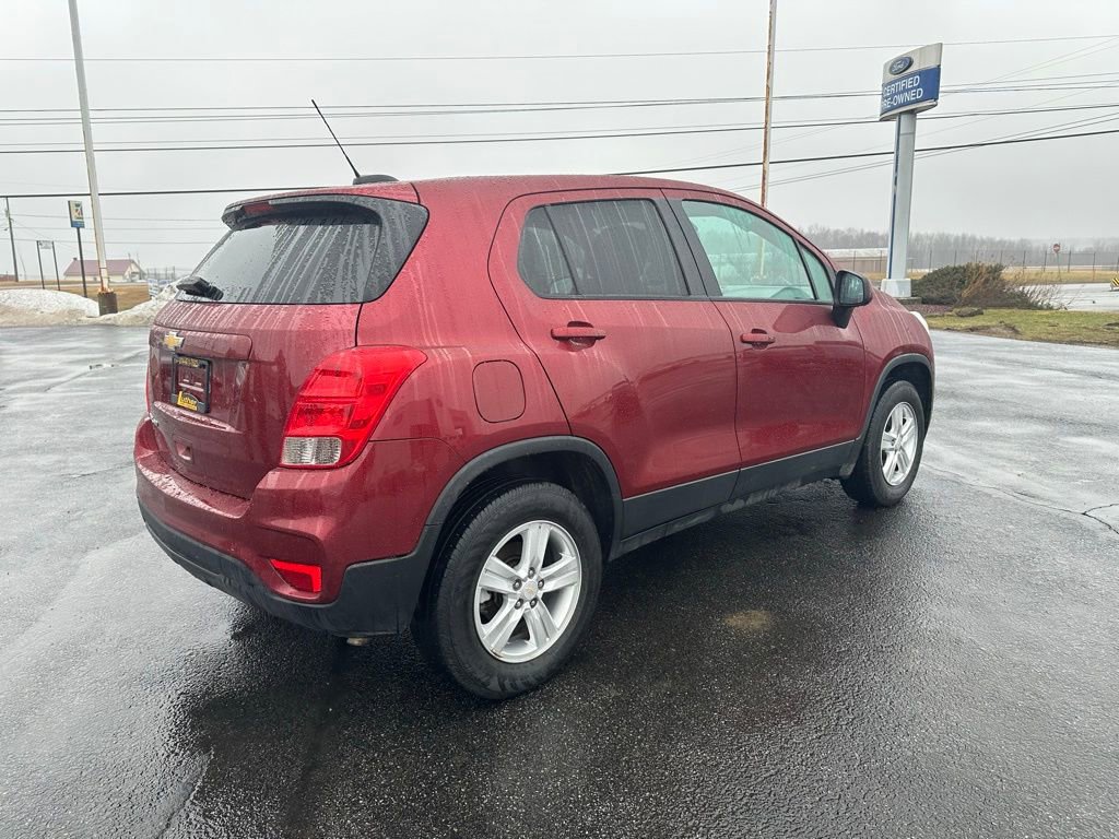 Used 2022 Chevrolet Trax LS w/ Tint and Cruise Package image 7