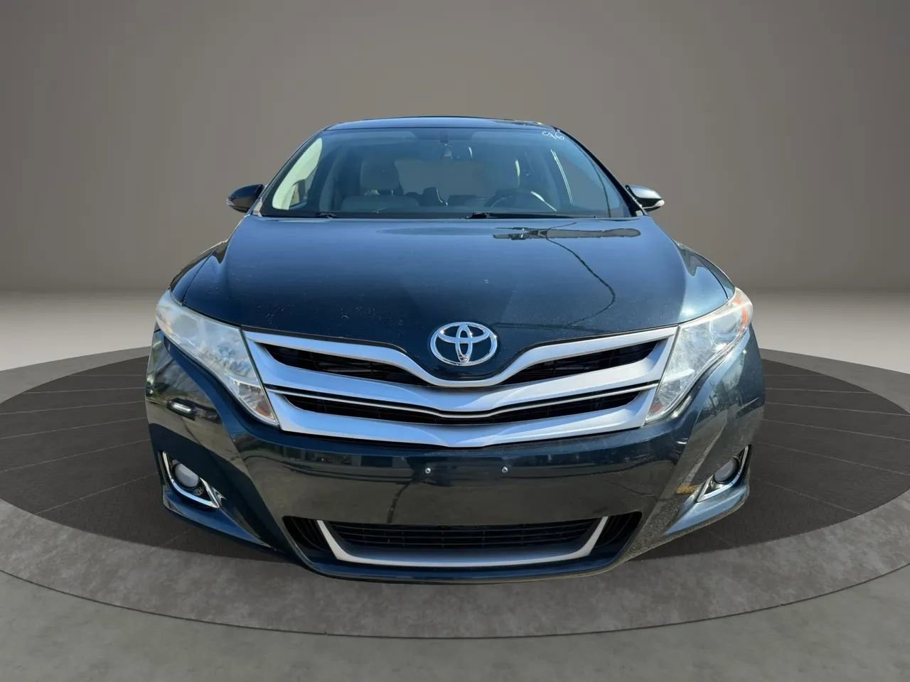 Used 2015 Toyota Venza LE AWD/4WD image 2
