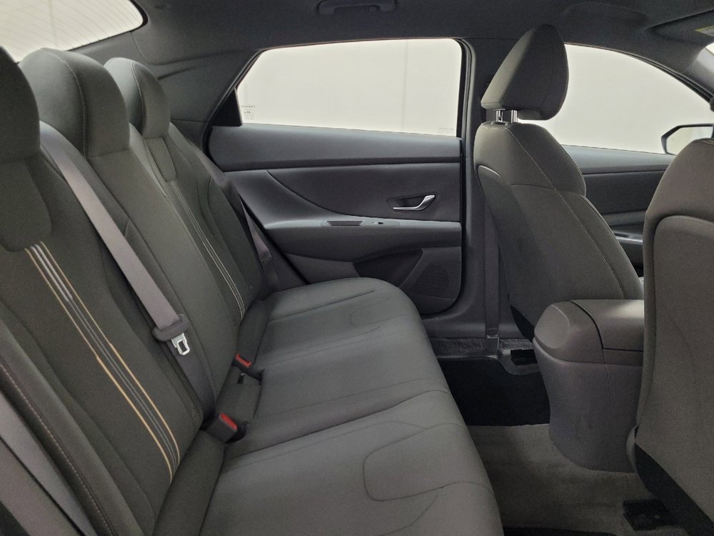 Used 2023 Hyundai Elantra SEL w/ Cargo Package image 19