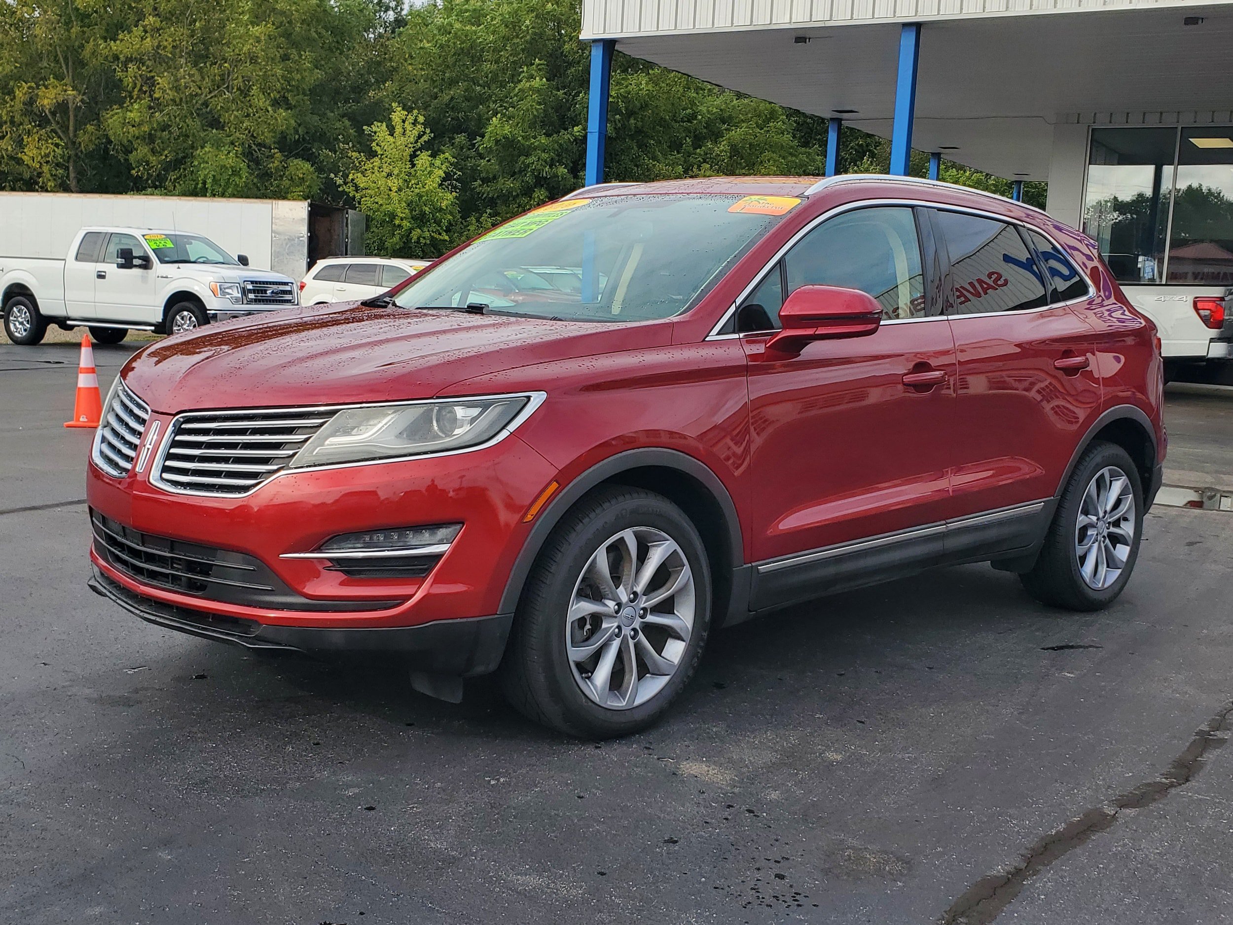 Used 2016 Lincoln MKC Select AWD/4WD image 2