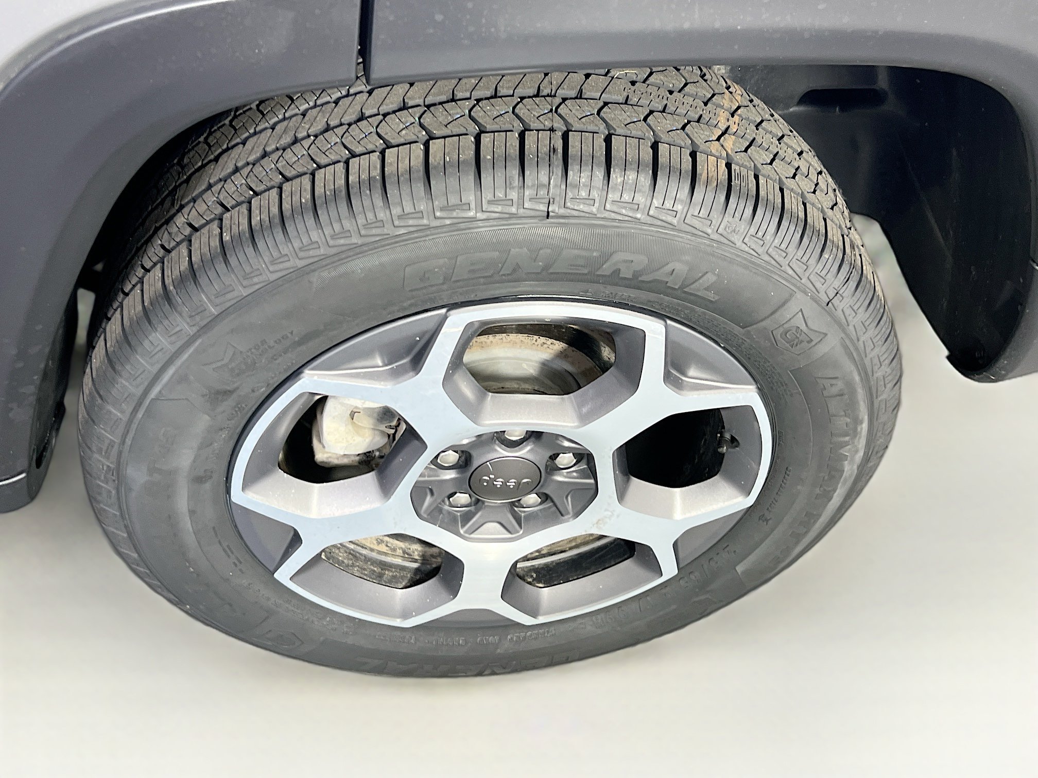 Used 2022 Jeep Compass Trailhawk AWD/4WD image 28