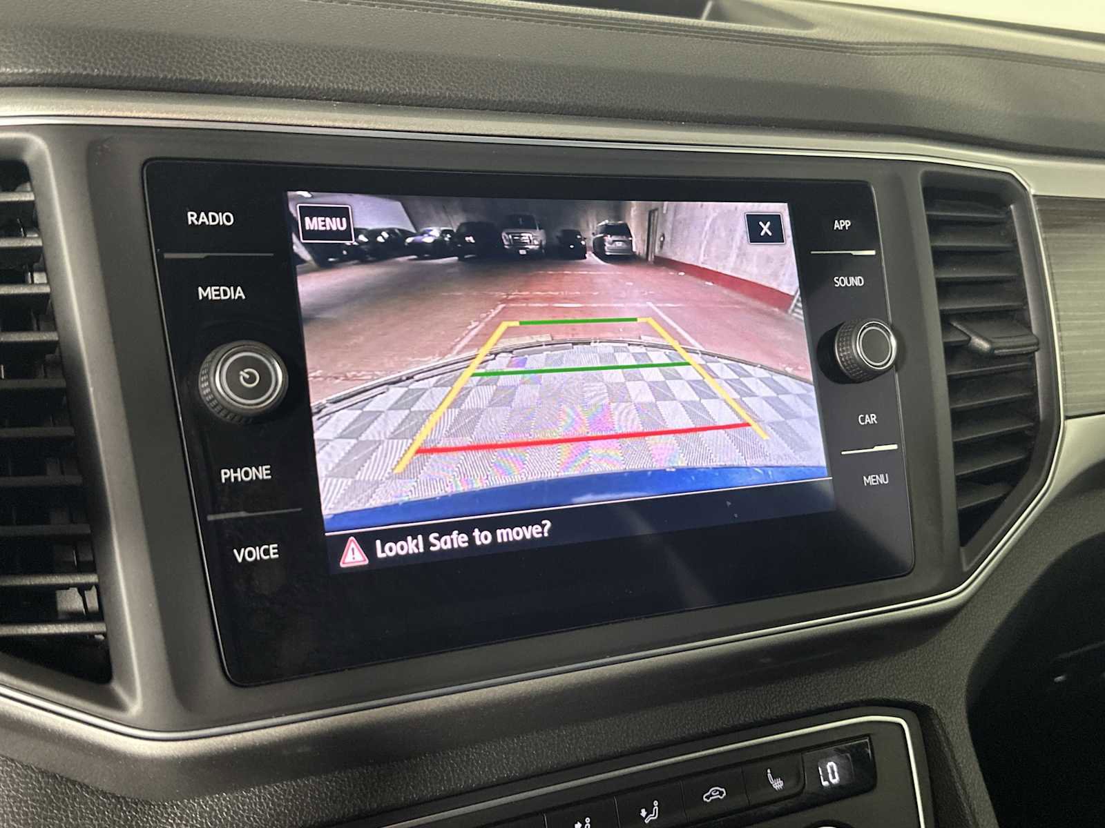 Used 2019 Volkswagen Atlas SE image 32