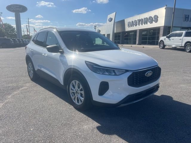 Used 2023 Ford Escape Active w/ Tech Pack #1 FWD image 1