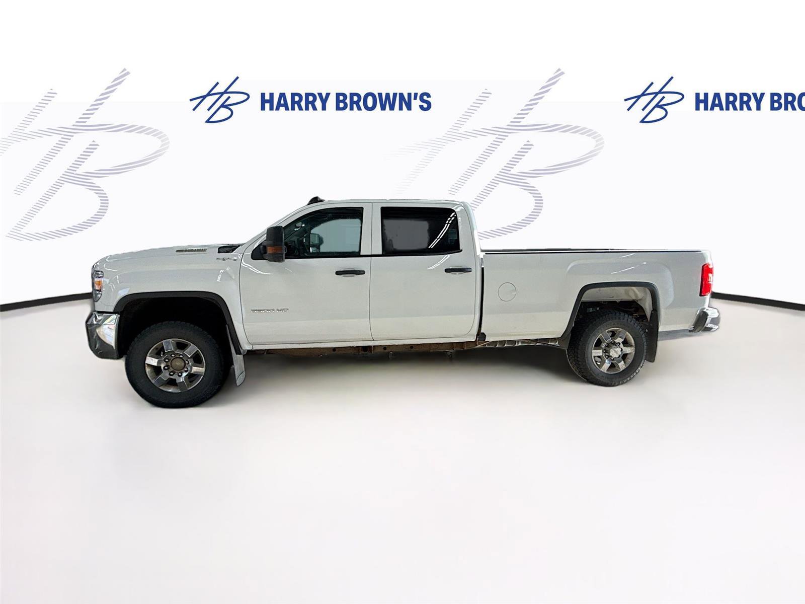 Used 2019 GMC Sierra 3500 4x4 Crew Cab w/ Sierra Convenience Package image 8