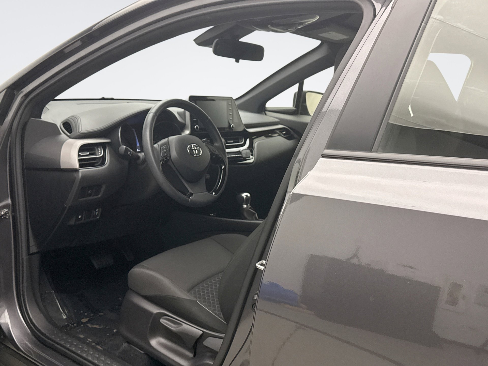 Used 2021 Toyota C-HR Nightshade image 10