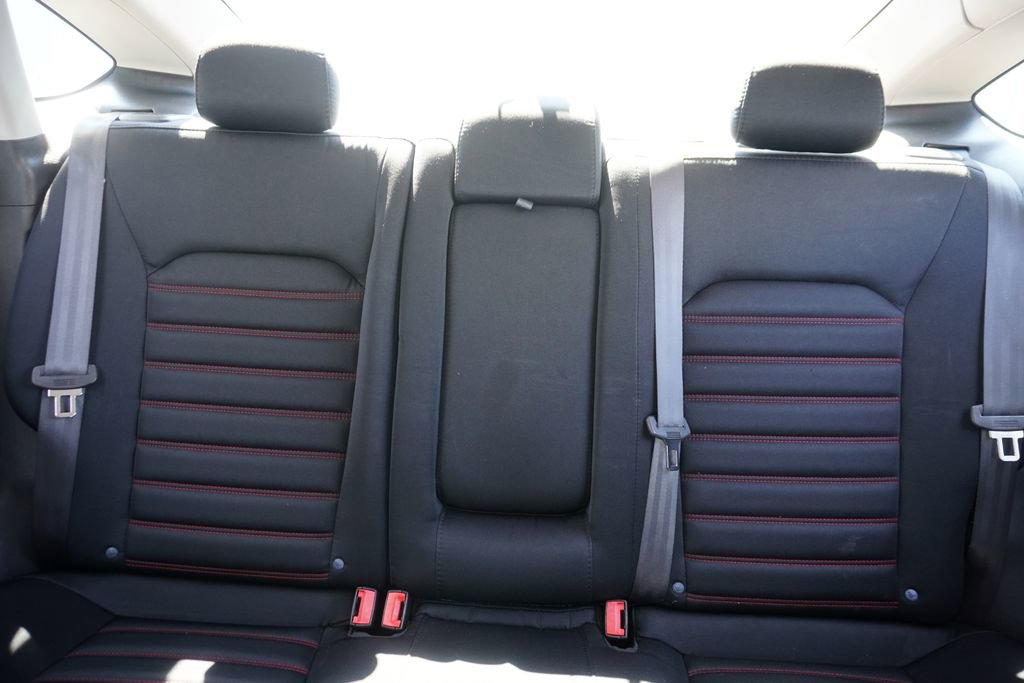 Used 2016 Ford Fusion SE FWD image 30