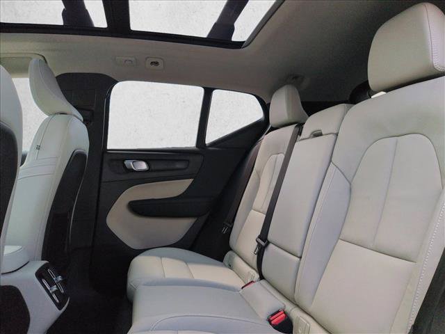 Used 2026 Volvo XC40 B5 Ultra w/ Climate Package AWD/4WD image 21