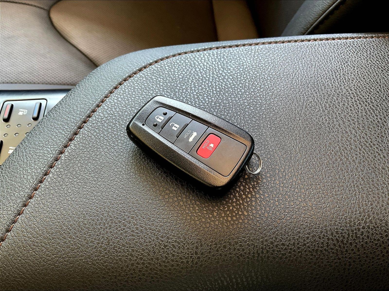Used 2020 Toyota Camry XLE w/ Driver Assist Package FWD image 33