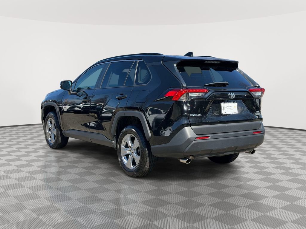 Used 2024 Toyota RAV4 XLE AWD/4WD image 5