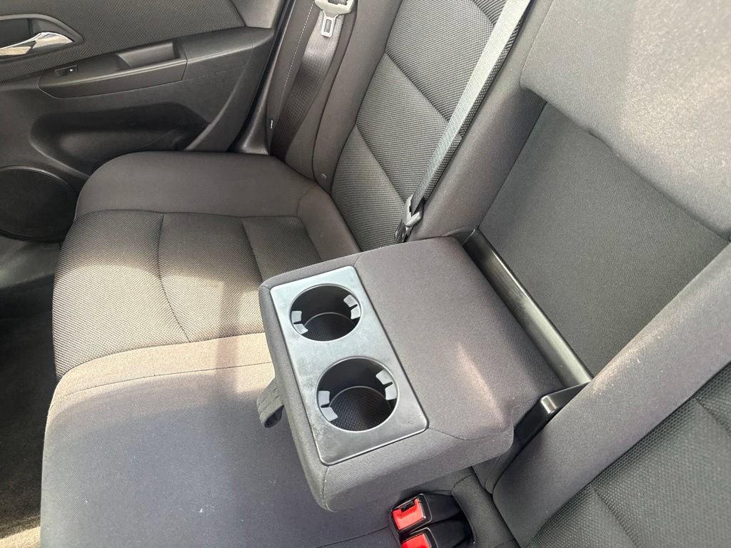 Used 2015 Chevrolet Cruze LT FWD image 48