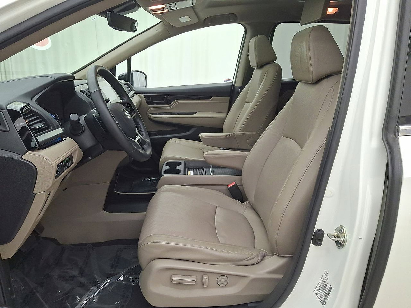 Used 2019 Honda Odyssey Elite image 11
