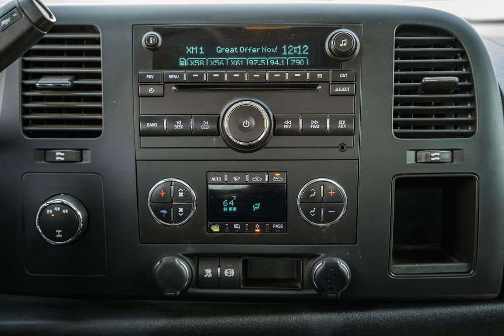 Used 2012 Chevrolet Silverado 2500 LT w/ Interior Plus Package AWD/4WD image 23