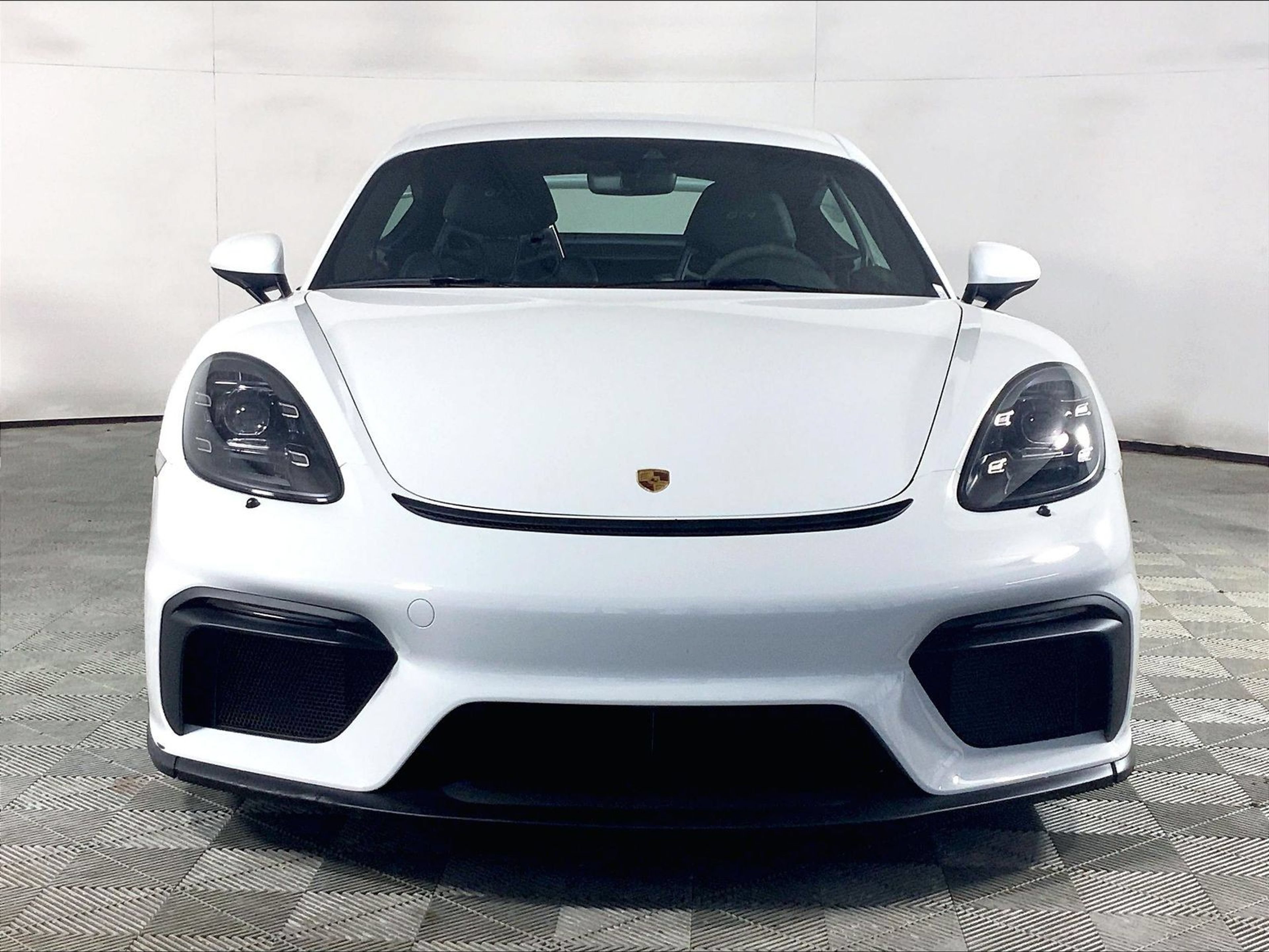 Certified 2022 Porsche 718 Cayman GT4 RWD image 6