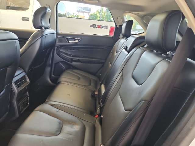Used 2018 Ford Edge Titanium w/ Equipment Group 301A FWD image 20