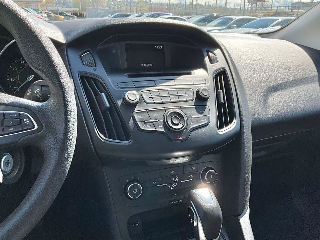 Used 2016 Ford Focus SE image 15