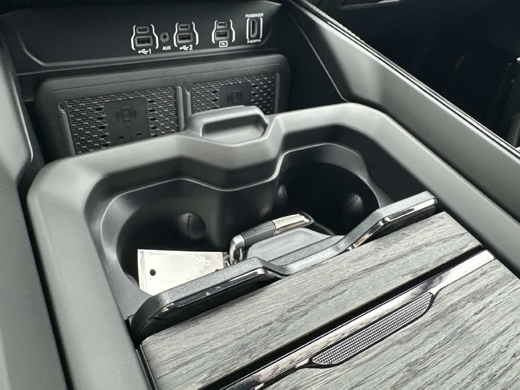 New 2026 RAM 3500 Limited AWD/4WD image 25