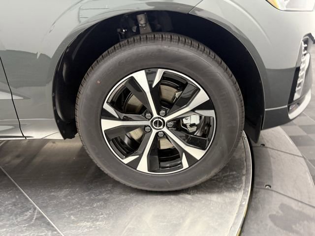 New 2026 Volvo XC60 B5 Core AWD/4WD image 13