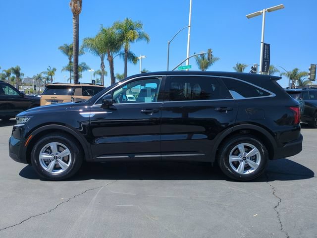 Used 2023 Kia Sorento LX FWD image 6