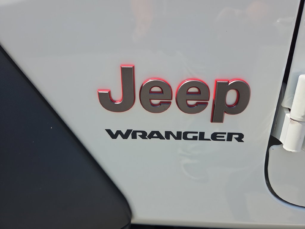Used 2021 Jeep Wrangler Rubicon w/ Cold Weather Group AWD/4WD image 19