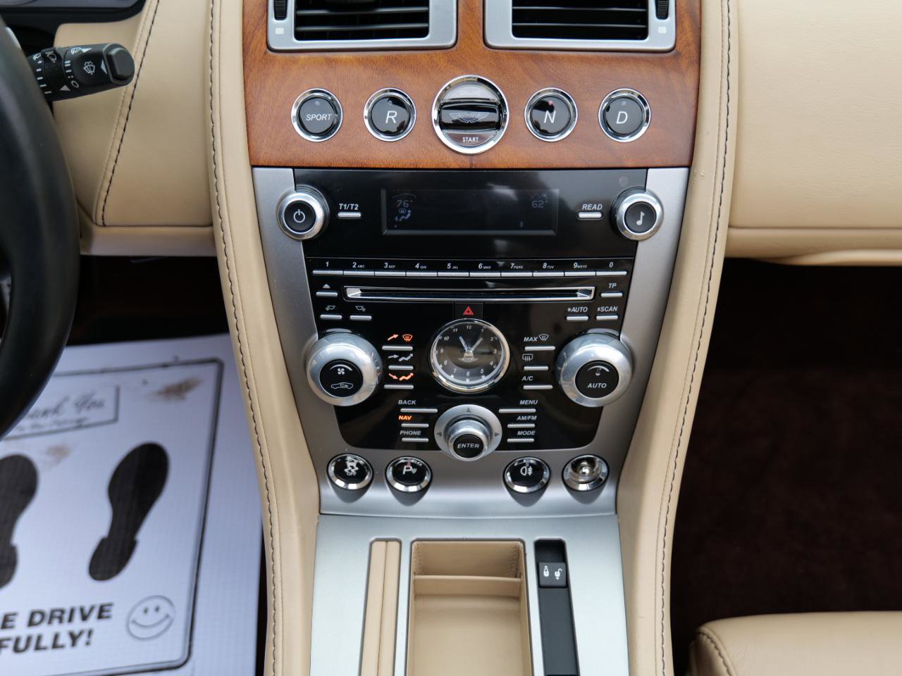 Used 2015 Aston Martin V8 Vantage S image 24