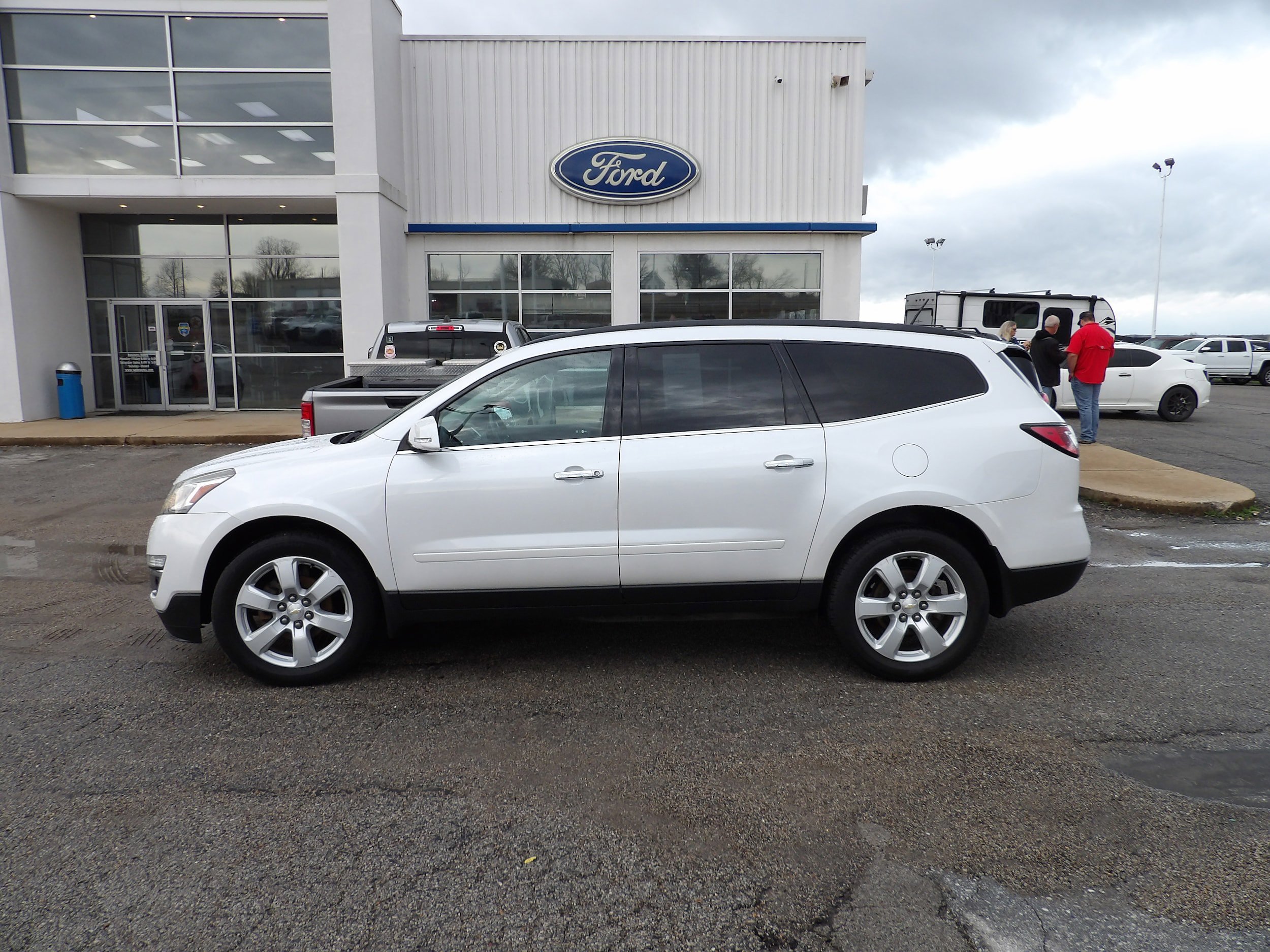 Used 2017 Chevrolet Traverse LT w/ Style and Technology Package