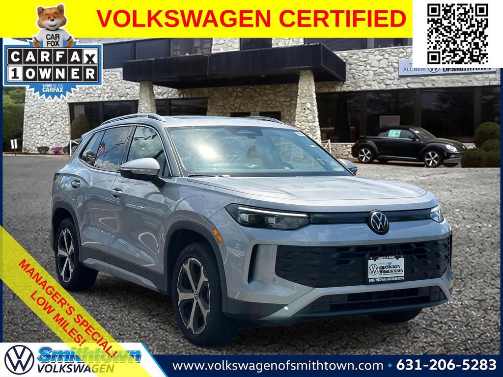 Used 2026 Volkswagen Tiguan SE w/ Panoramic Sunroof Package