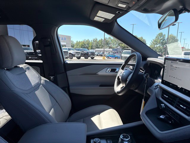 New 2027 Ford Explorer Active w/ Active Comfort Package RWD image 15