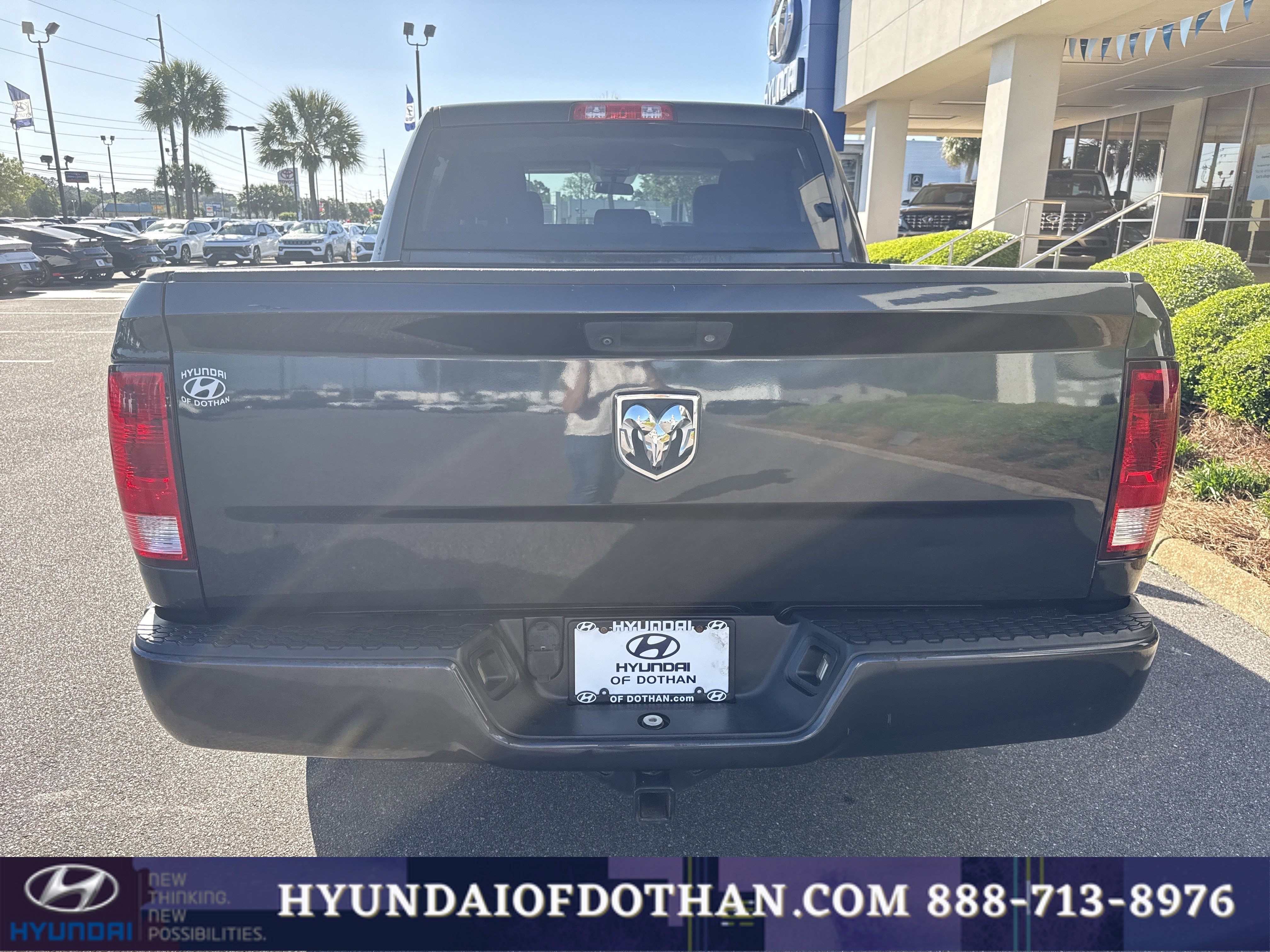 Used 2018 RAM 1500 Express w/ Express Value Package image 3