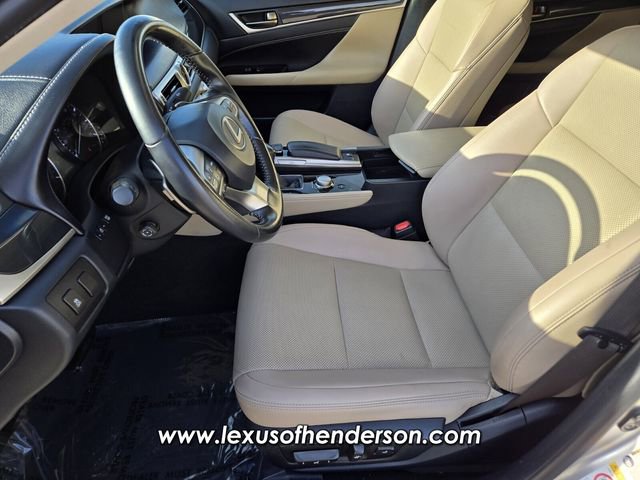 Used 2016 Lexus GS 200t w/ Premium Package RWD image 10