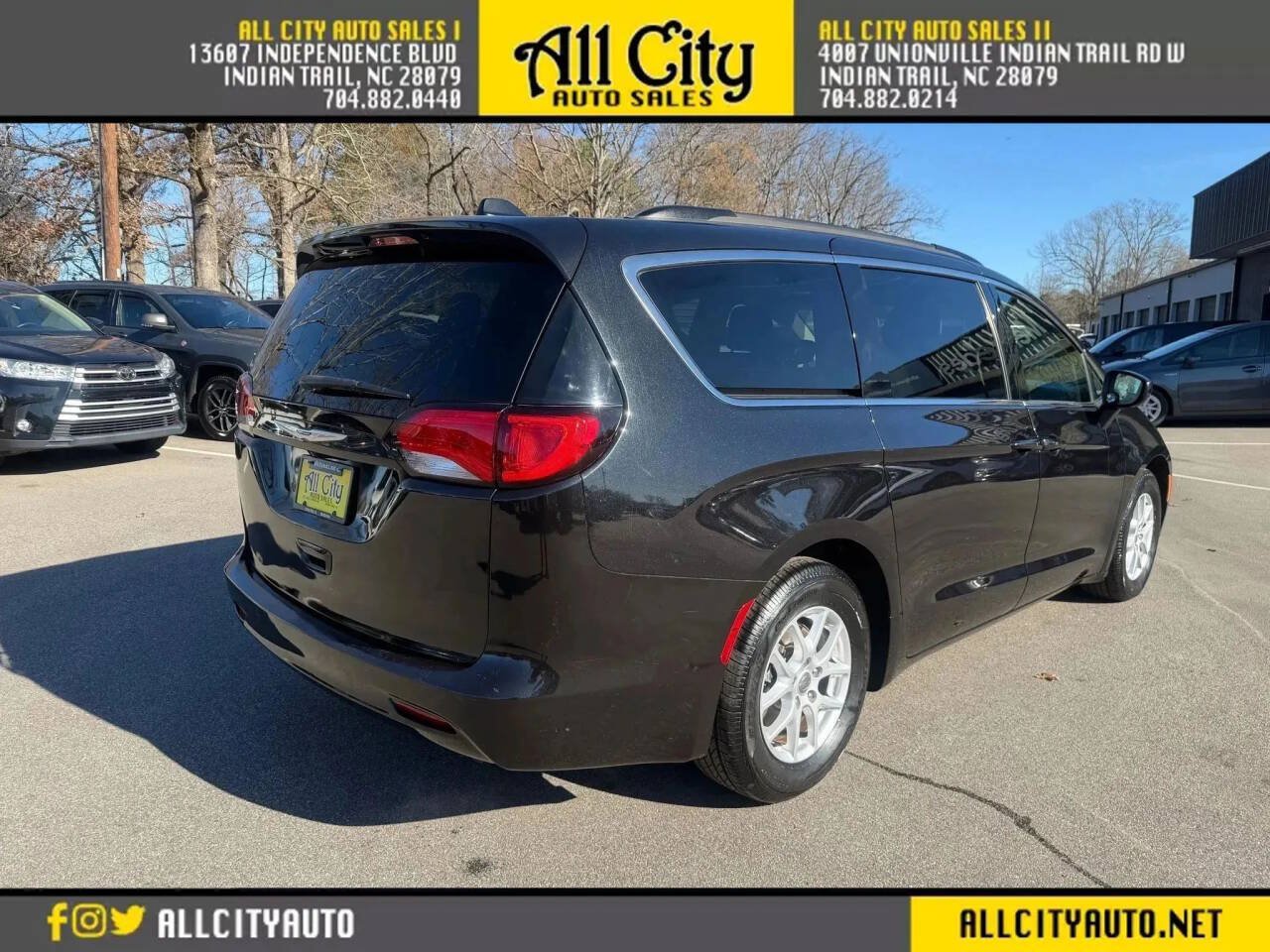 Used 2020 Chrysler Voyager Lxi FWD image 7