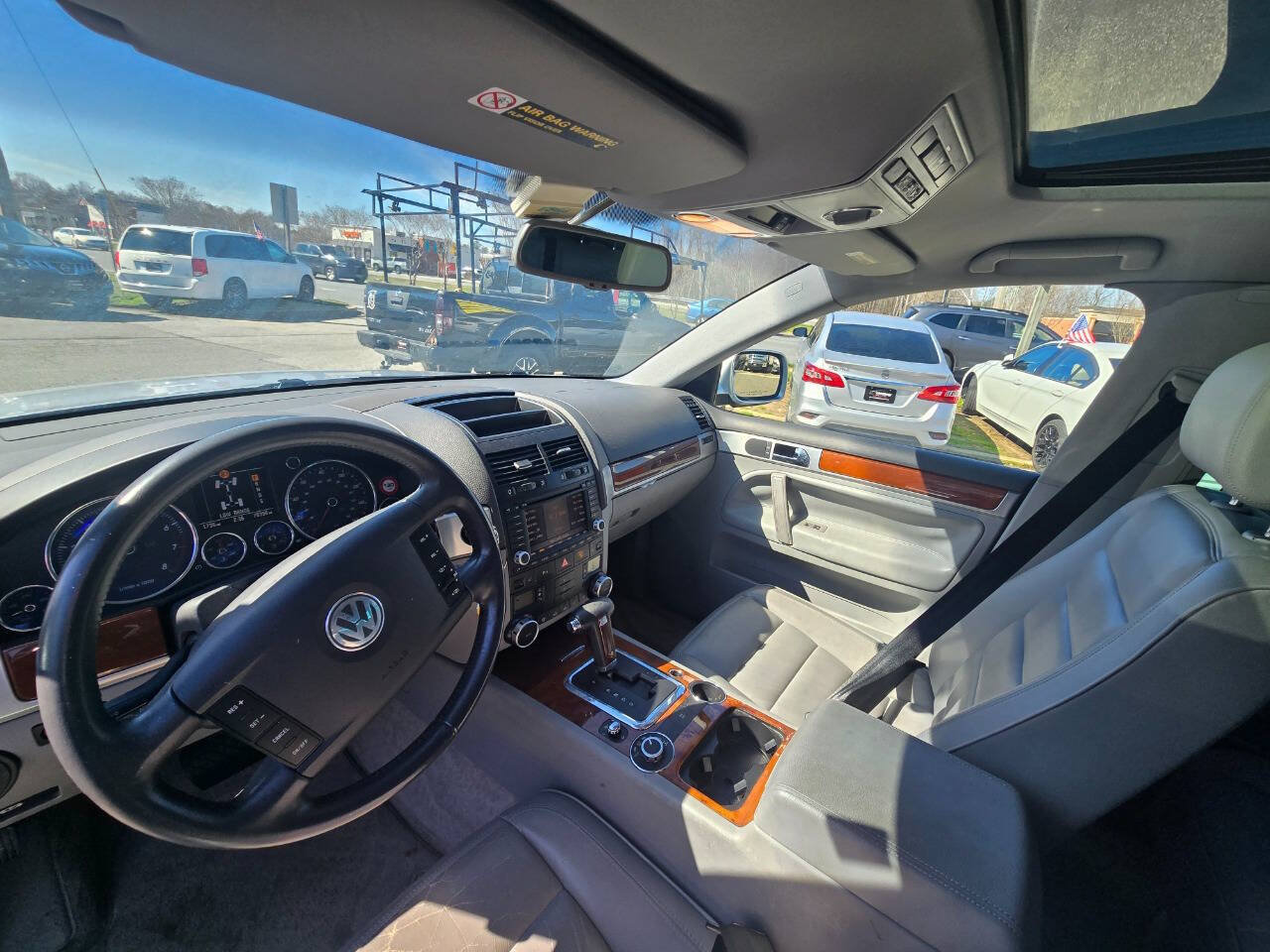 Used 2005 Volkswagen Touareg V6 AWD/4WD image 24