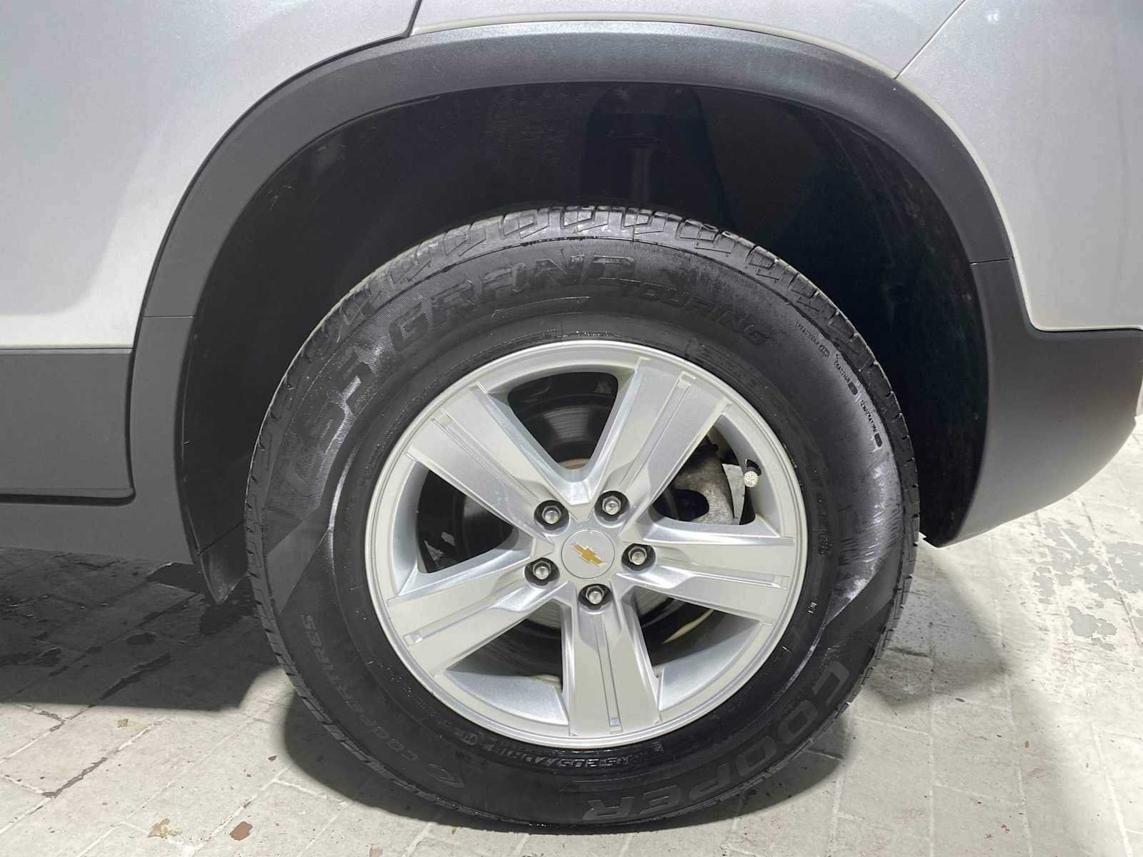 Used 2018 Chevrolet Trax LS AWD/4WD image 8