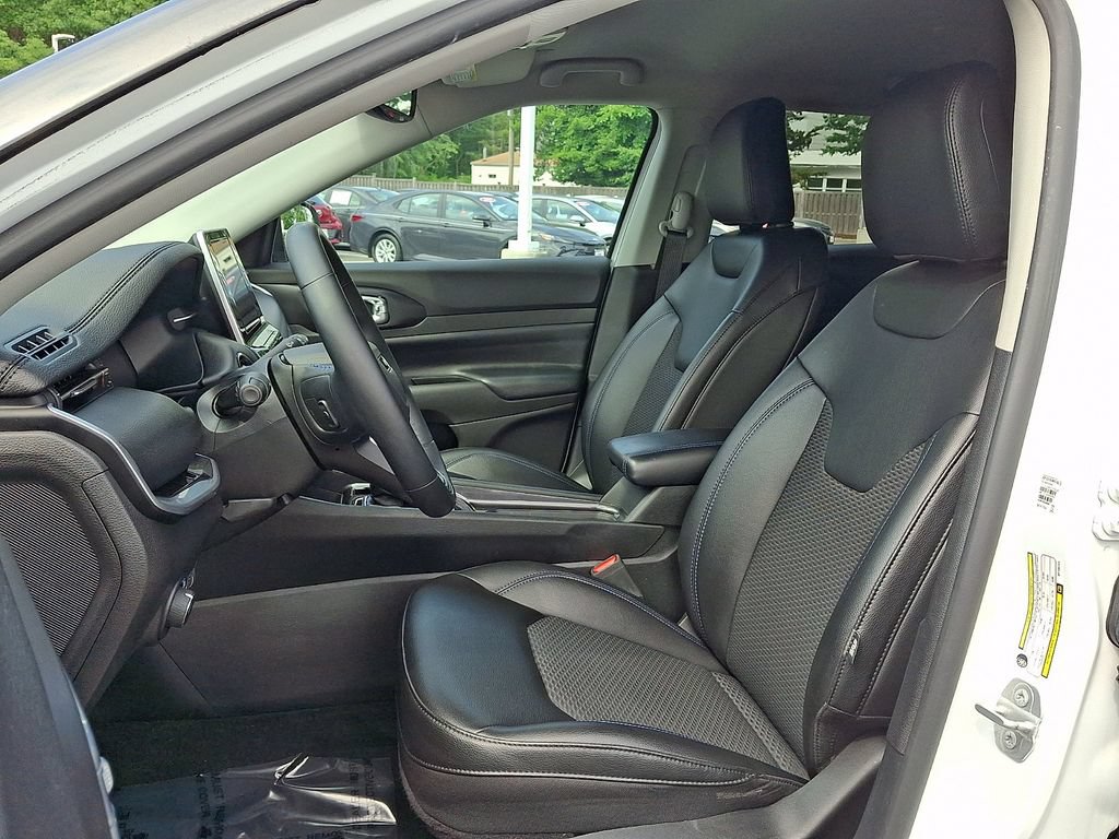 Used 2022 Jeep Compass Latitude w/ Convenience Group AWD/4WD image 14