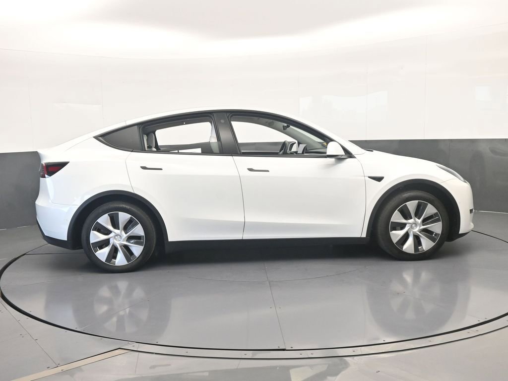 Used 2021 Tesla Model Y Long Range AWD/4WD image 7