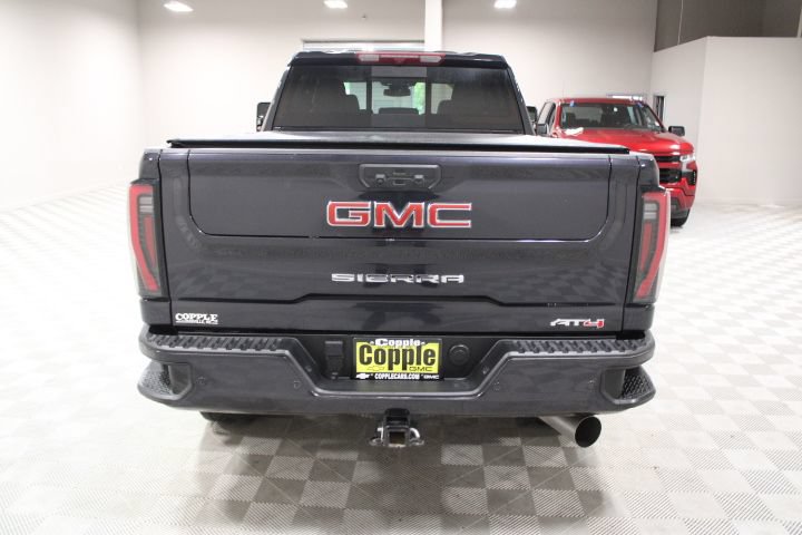 Used 2025 GMC Sierra 2500 AT4 AWD/4WD image 10