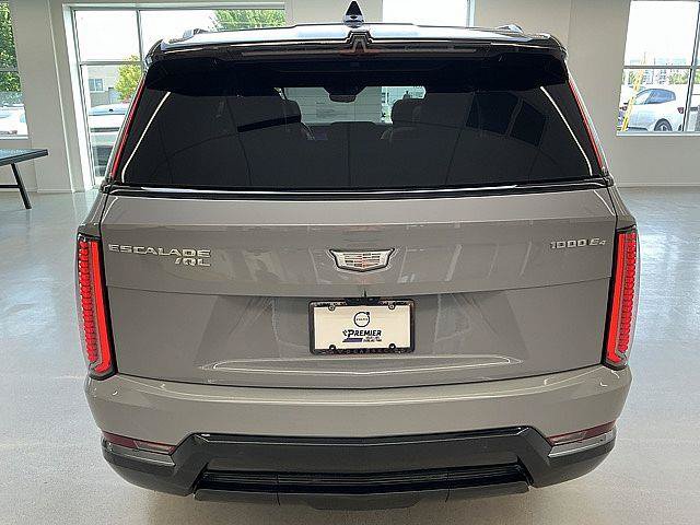 Used 2026 Cadillac Escalade IQL Sport 2 AWD/4WD image 9
