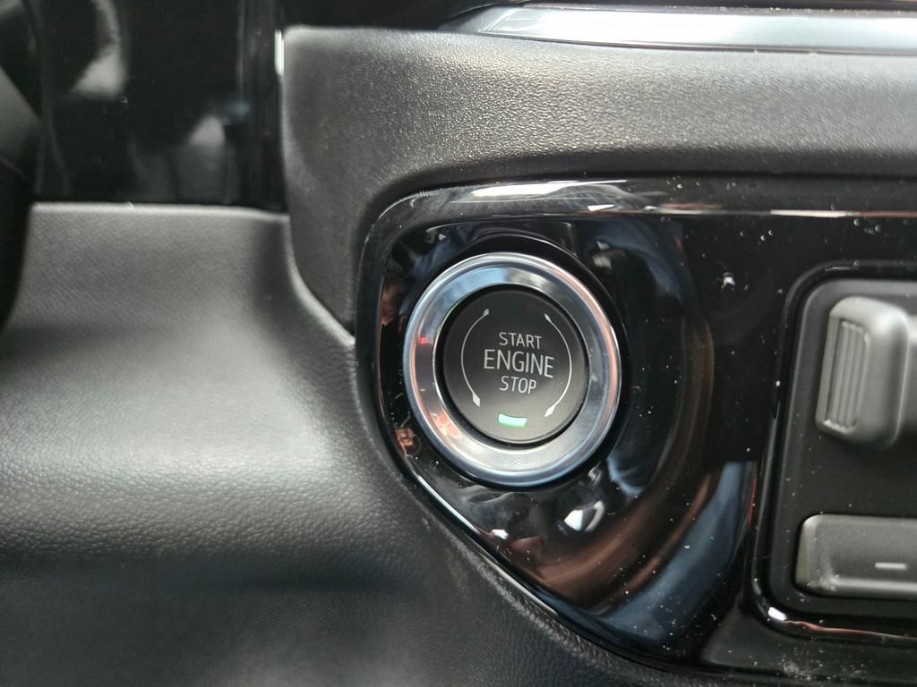 New 2026 GMC Sierra 2500 SLT image 13