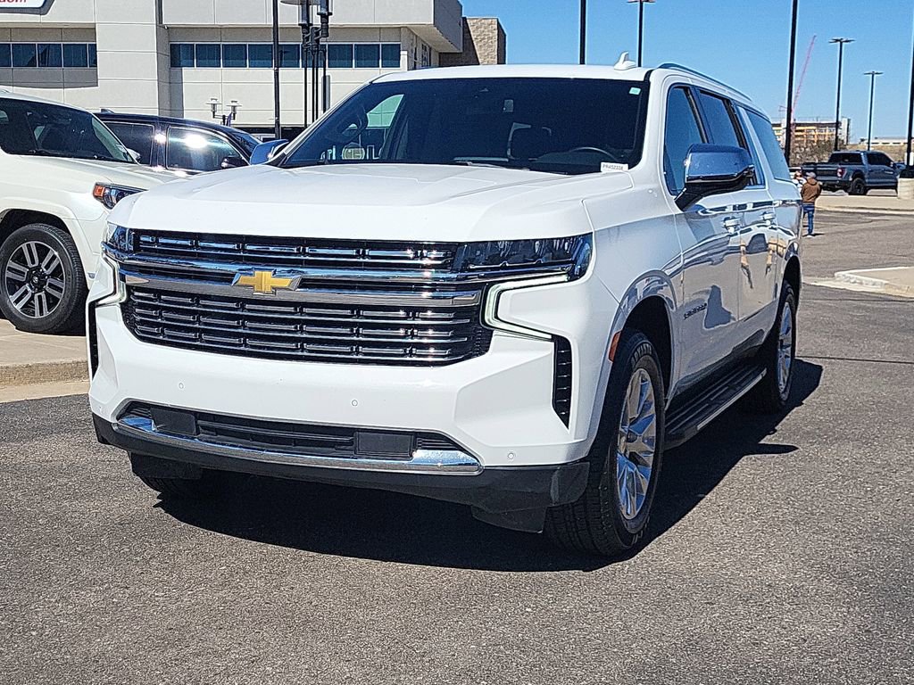 Used 2023 Chevrolet Suburban Premier image 7