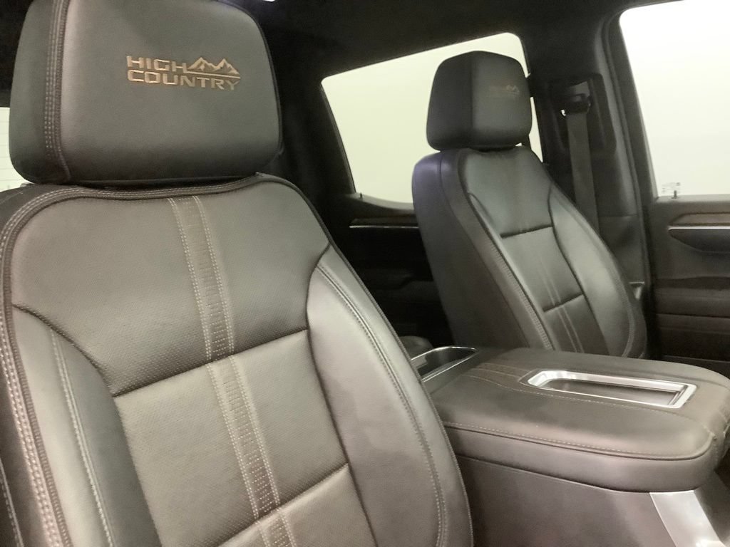 Used 2022 Chevrolet Silverado 1500 High Country w/ High Country Premium Package AWD/4WD image 27