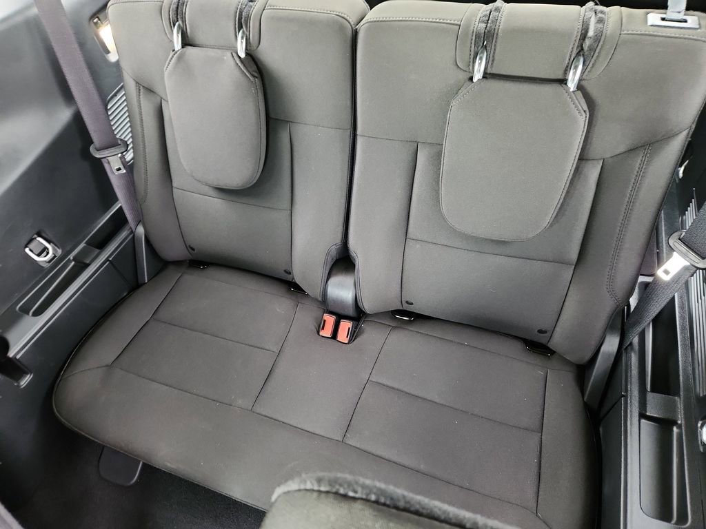 Used 2024 Ford Explorer XLT AWD/4WD image 10