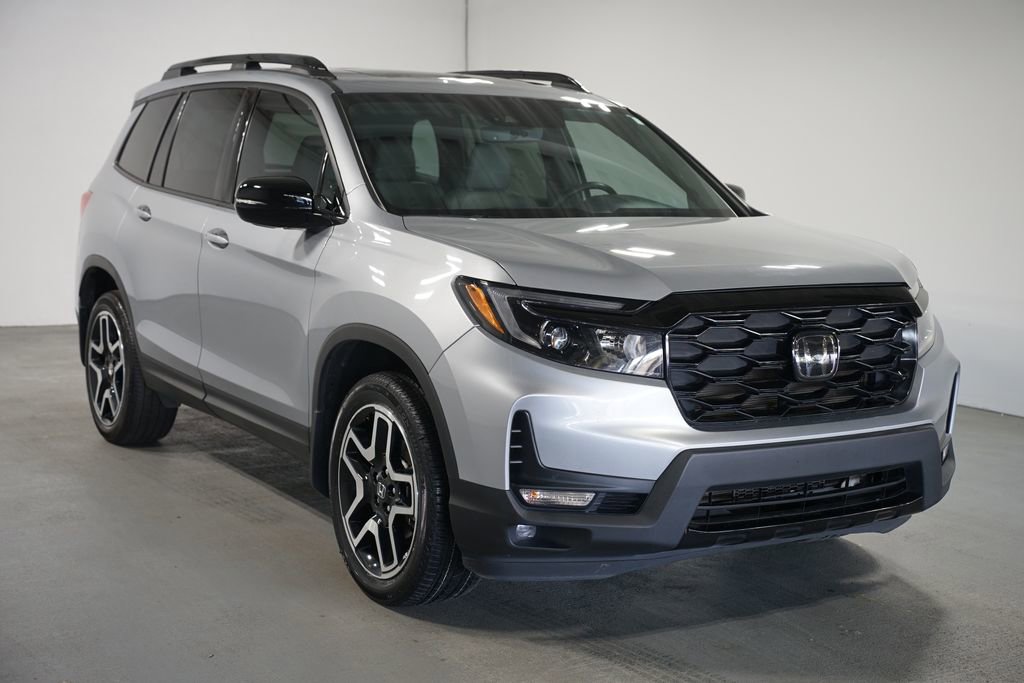 Used 2023 Honda Passport Elite image 3