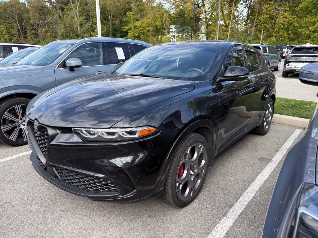 Used 2024 Alfa Romeo Tonale Veloce AWD/4WD image 3