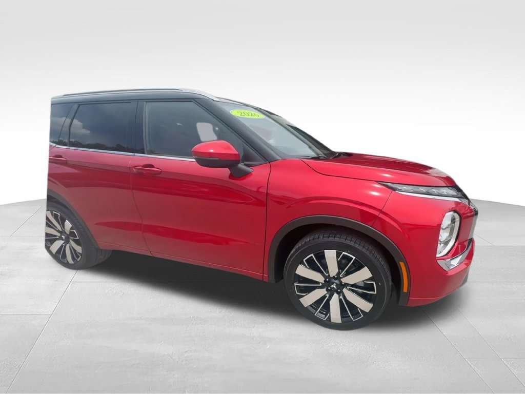 New 2026 Mitsubishi Outlander SEL FWD image 2