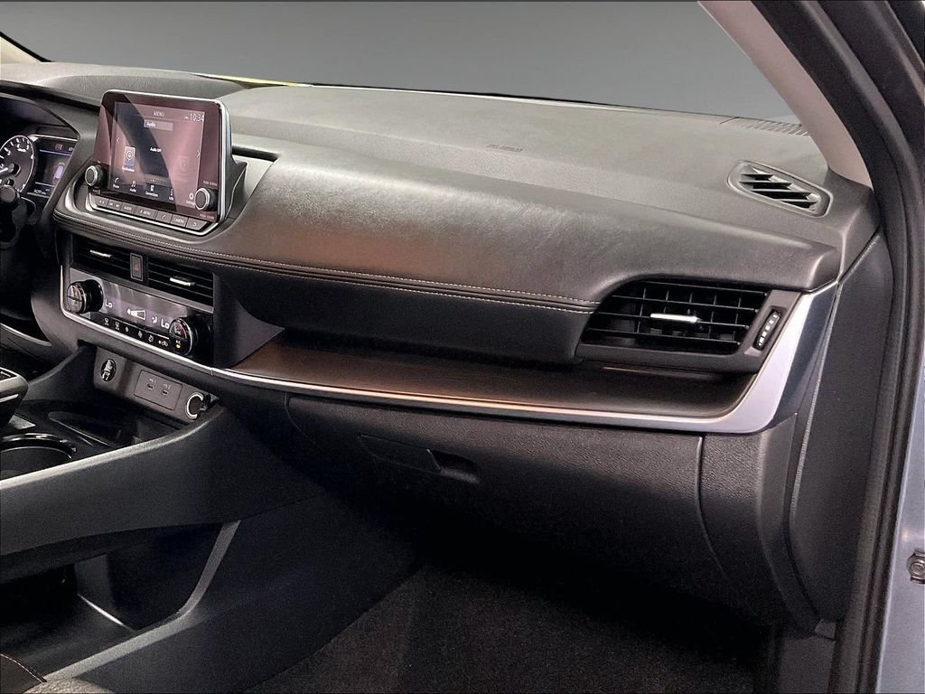 Certified 2026 Nissan Rogue SV AWD/4WD image 13