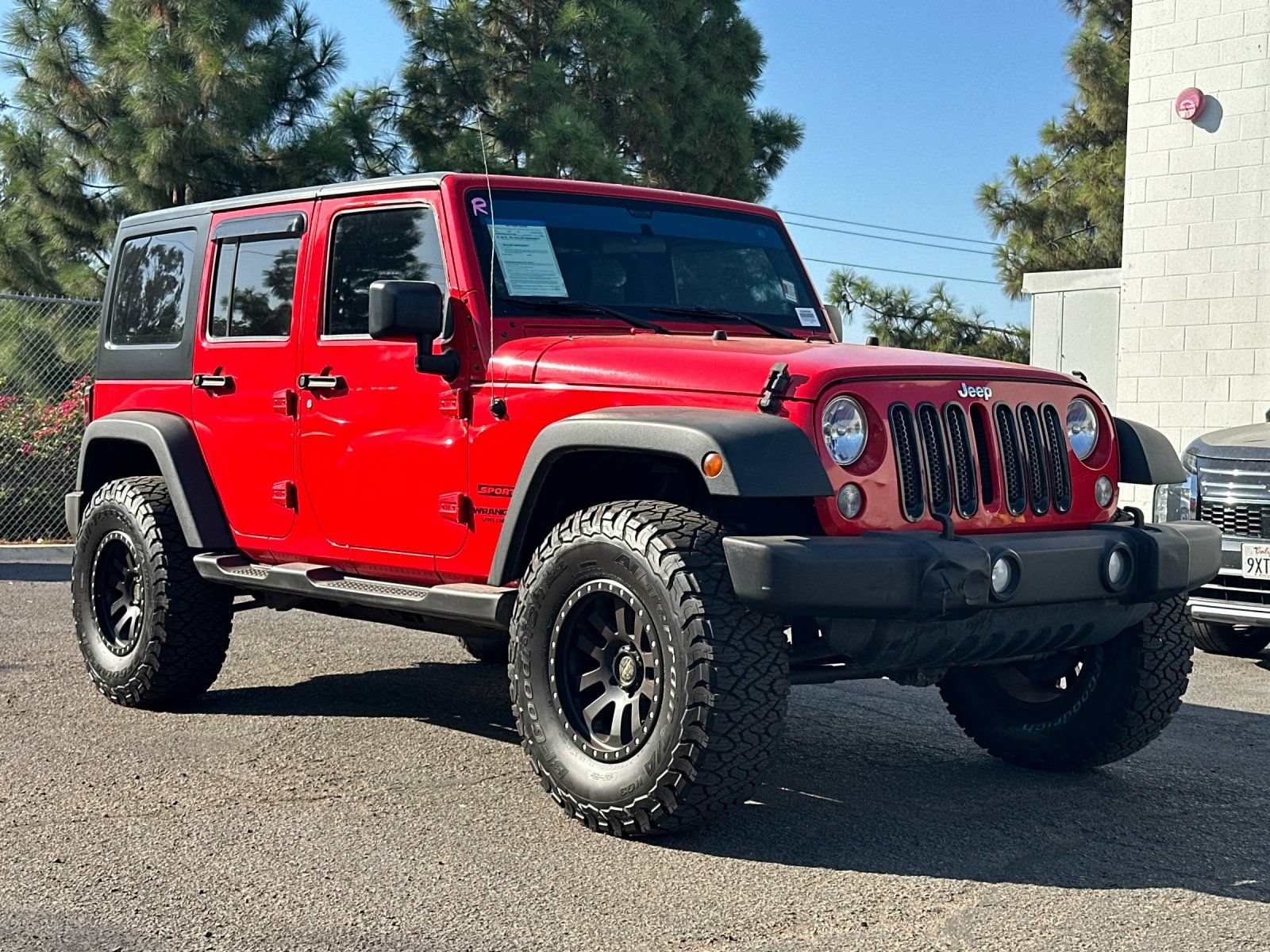 Used 2015 Jeep Wrangler Unlimited Sport AWD/4WD image 2