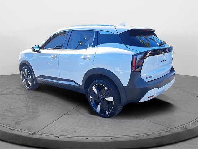 Used 2025 Nissan Kicks SR image 4