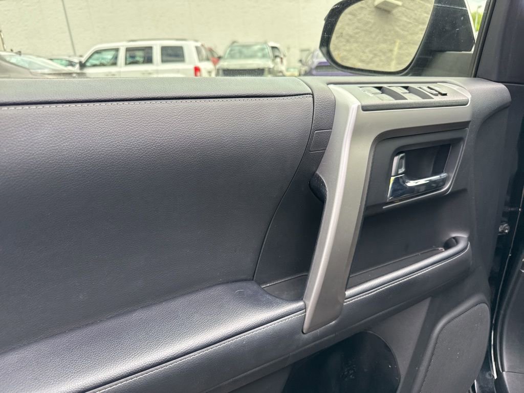Used 2023 Toyota 4Runner SR5 Premium w/ Moonroof Package AWD/4WD image 17