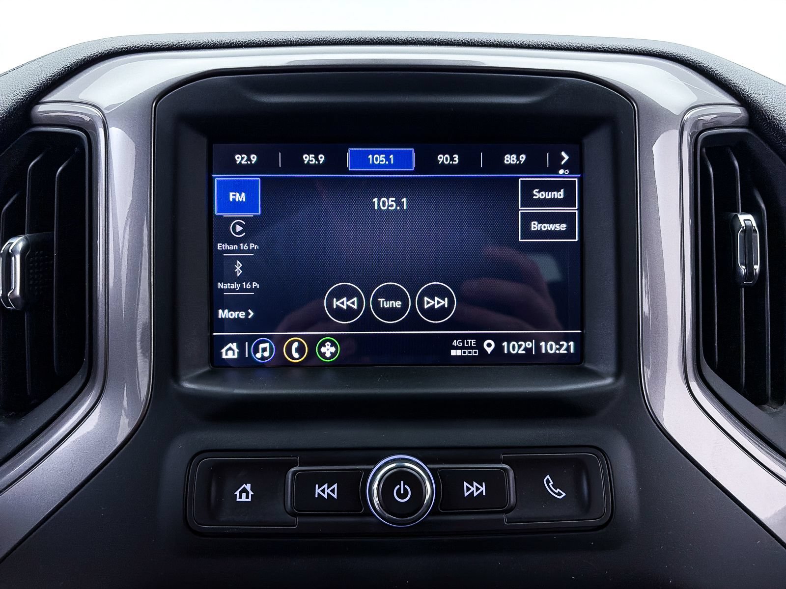 Used 2024 Chevrolet Silverado 1500 Custom AWD/4WD image 21