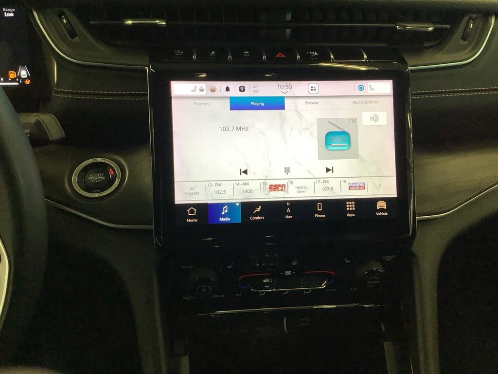 Used 2023 Jeep Grand Cherokee L Limited AWD/4WD image 17