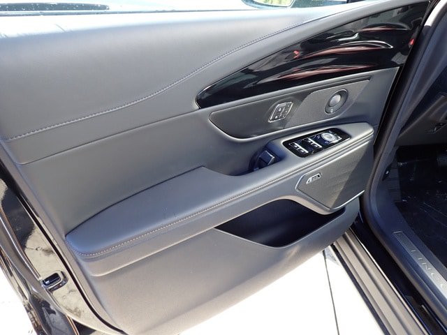 New 2026 Lincoln Nautilus Reserve w/ Jet Appearance Package AWD/4WD image 18